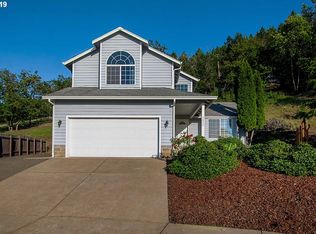 2837 W Sprague Ct, Roseburg, OR 97471