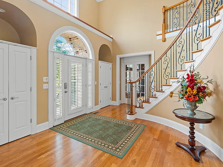9640 Mitchell Pl — Photo 3