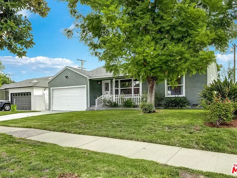 6200 Jamieson Ave — Photo 2