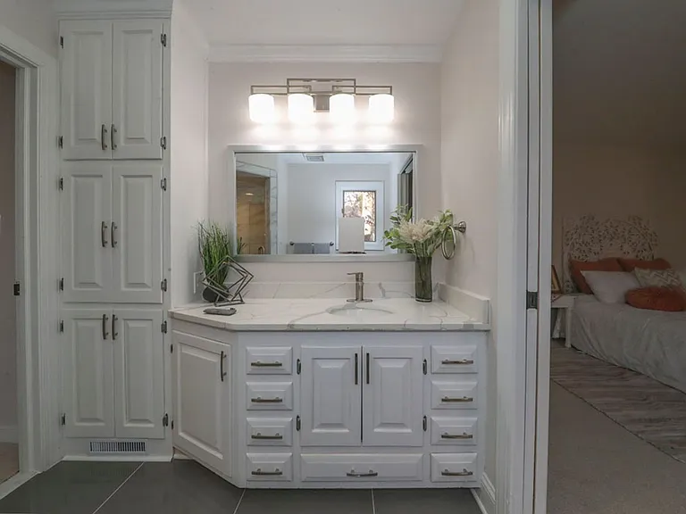 208 Fairfax Way — Photo 42