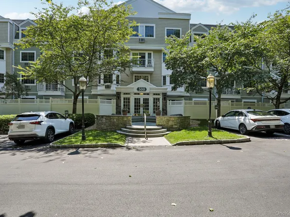 500 Pondside Drive #4L, White Plains, NY 10607