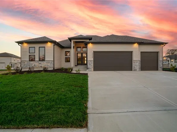 13548 Terrace Park Dr, Kansas City, MO 64152