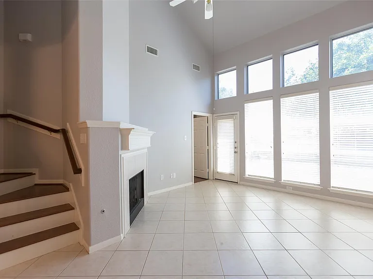 7907 Glenn Cliff Dr — Photo 8