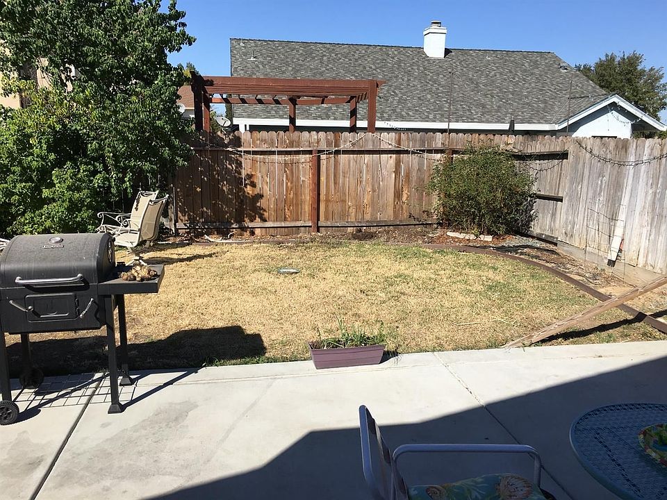 2nd image of 8502 Delahye Cir