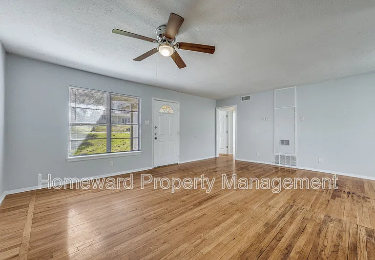 7 Pershing Dr #A — Photo 8