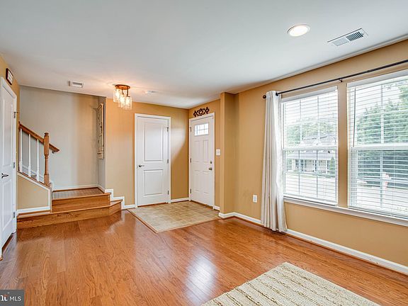 2nd image of 2104 Hays Street