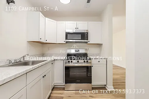1102 Campbell St Photo 1
