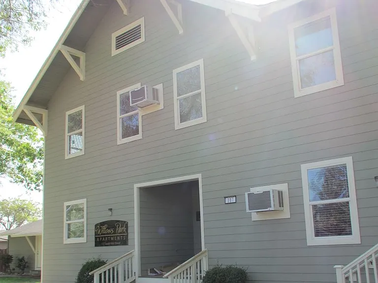 Willows Park Apartments — Photo 8
