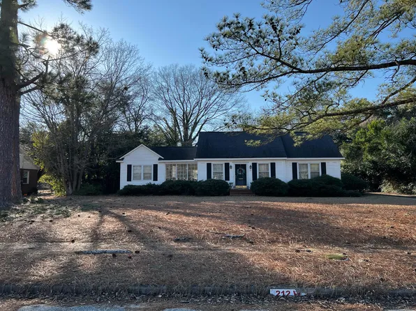 212 W Richardson Cir, Hartsville, SC 29550