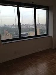 Rented by Symphony House Leasing Office