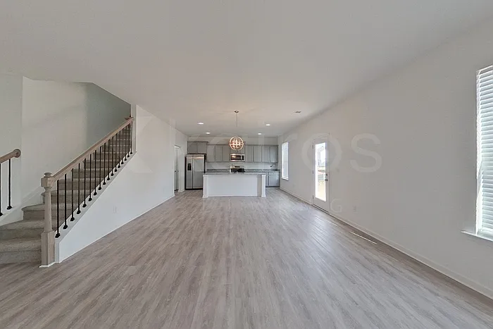 100 English Oak Ln — Photo 5