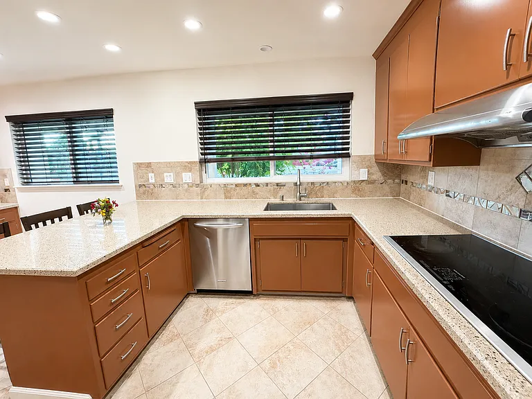 4469 Faulkner Dr — Photo 11