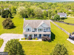 455 Pinnacle Dr, Bunker Hill, WV