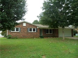 703 6th St, Lawrenceburg, TN 38464