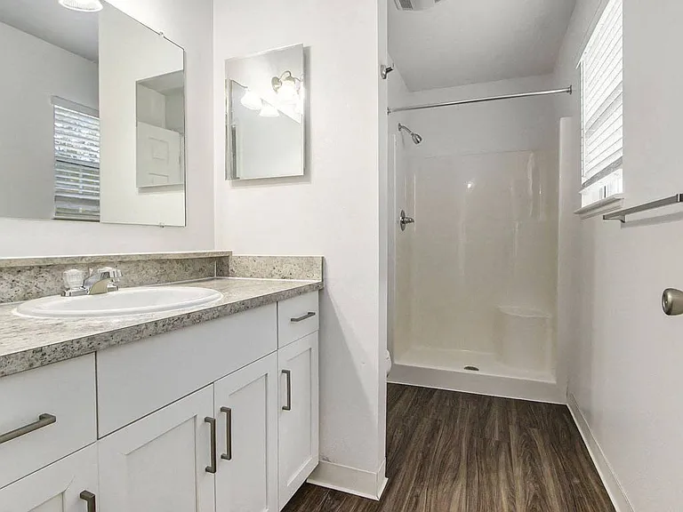 Gull Prairie/Gull Run Apartments and Townhomes — Photo 54