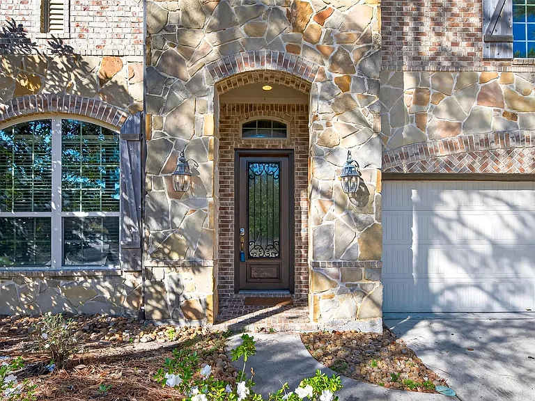 14 S Sawbridge Cir — Photo 3