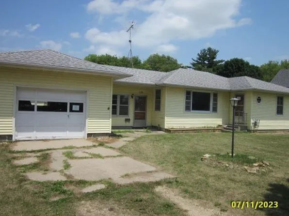 1134 W Main St, Thomson, IL 61285