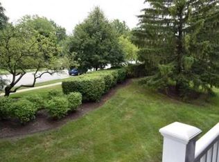 920 Ridge Sq, Elk Grove Village, IL 60007