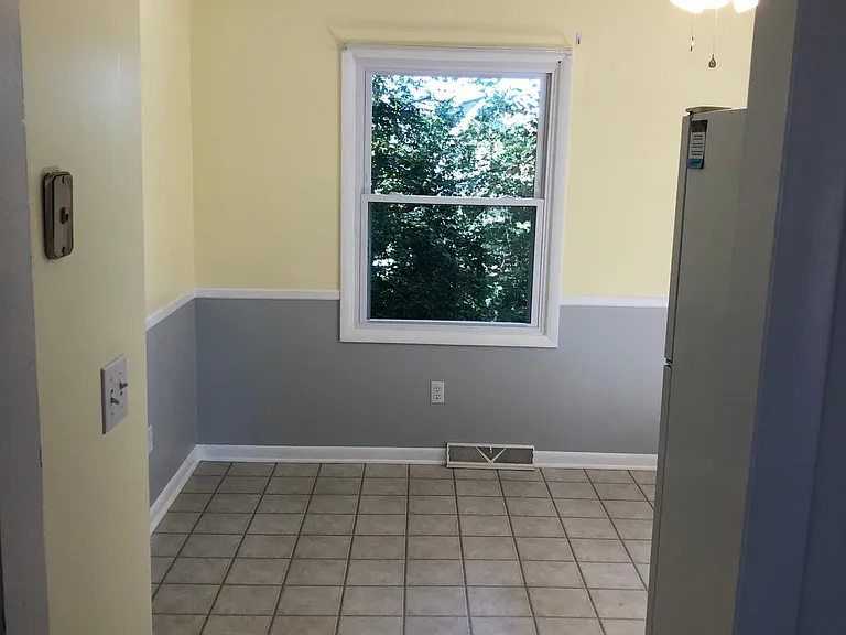 1228 Holmes Ave — Photo 5