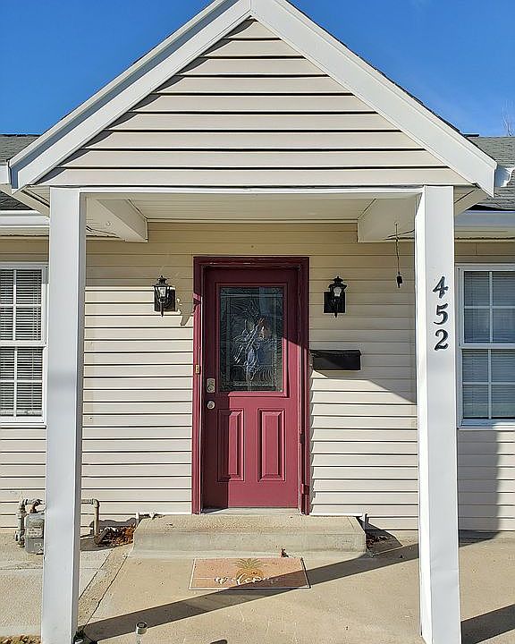 1st image of 452 Palace Ave