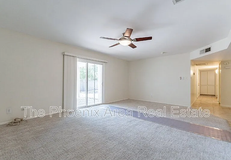 1001 E Campus Dr — Photo 20
