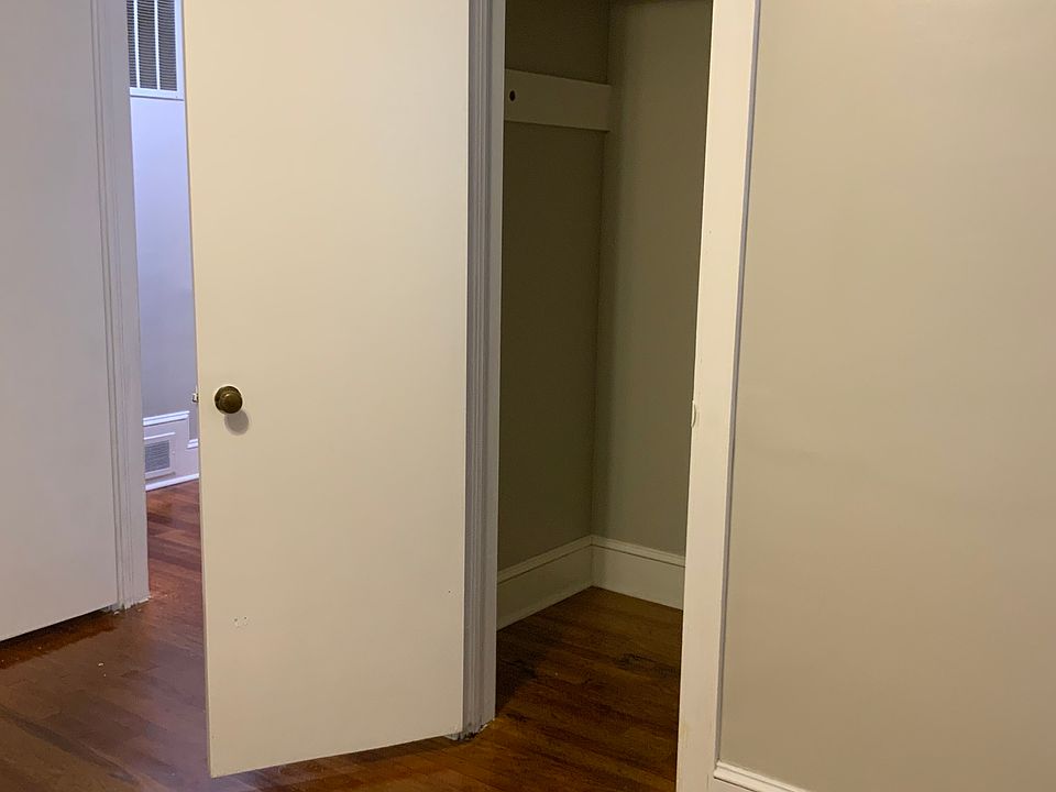 1st image of 2703 Jefferson Dr