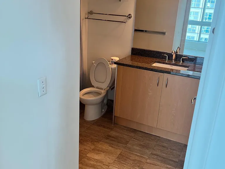 300 S Biscayne Blvd #4003 — Photo 34