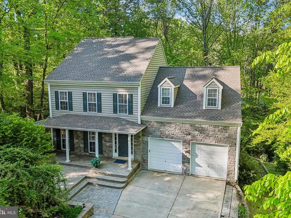 15804 Corwin Pl, Dumfries, VA 22025