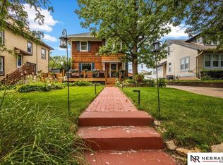 1912 S 36th St, Omaha, NE 68105
