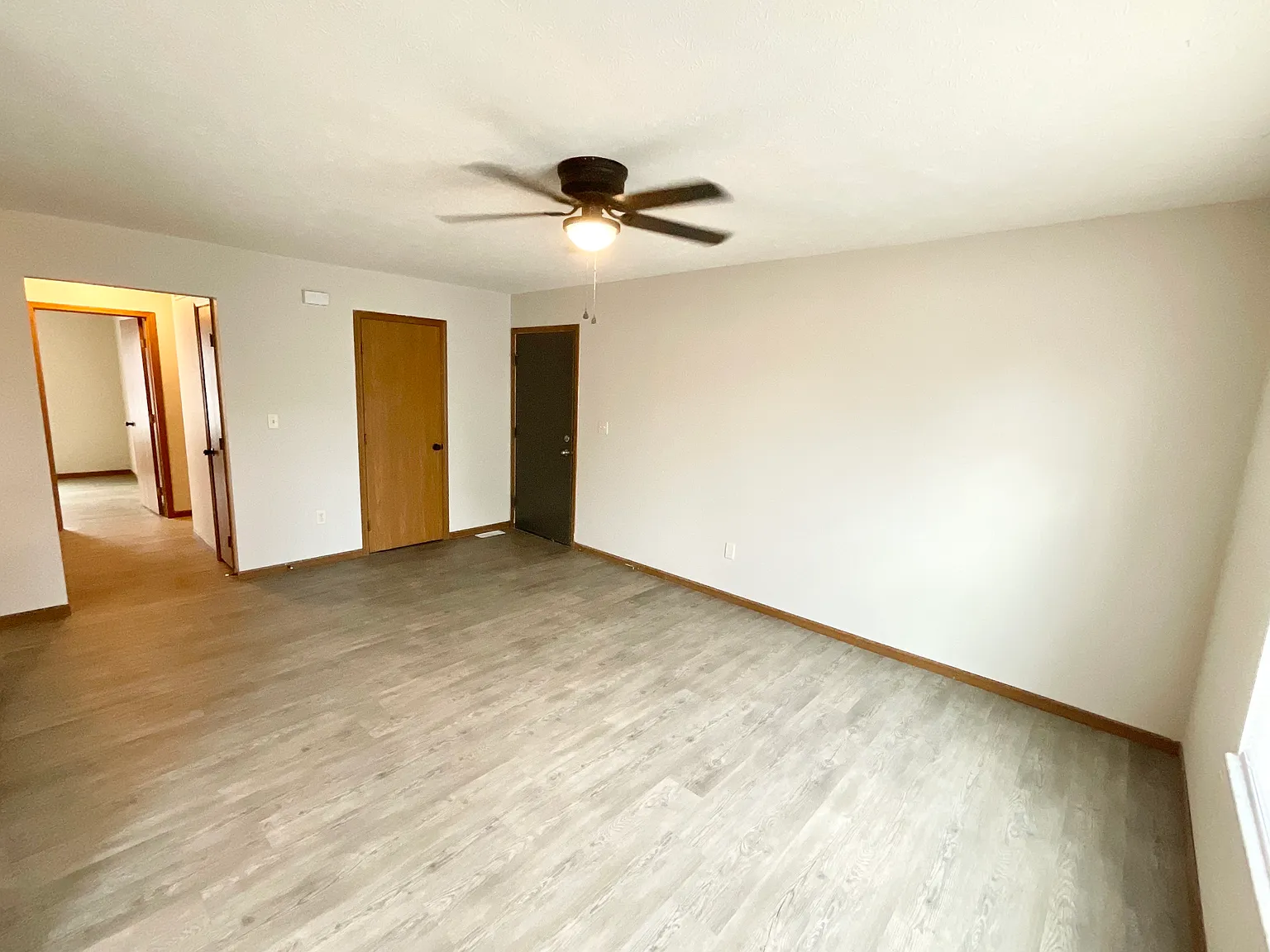 2 bed, 1.5 bath, 950 sqft, $1,100 — Photo 2