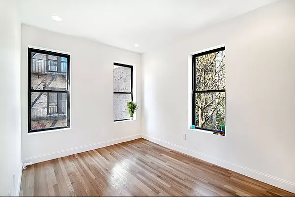 Rented by Compass | media 12