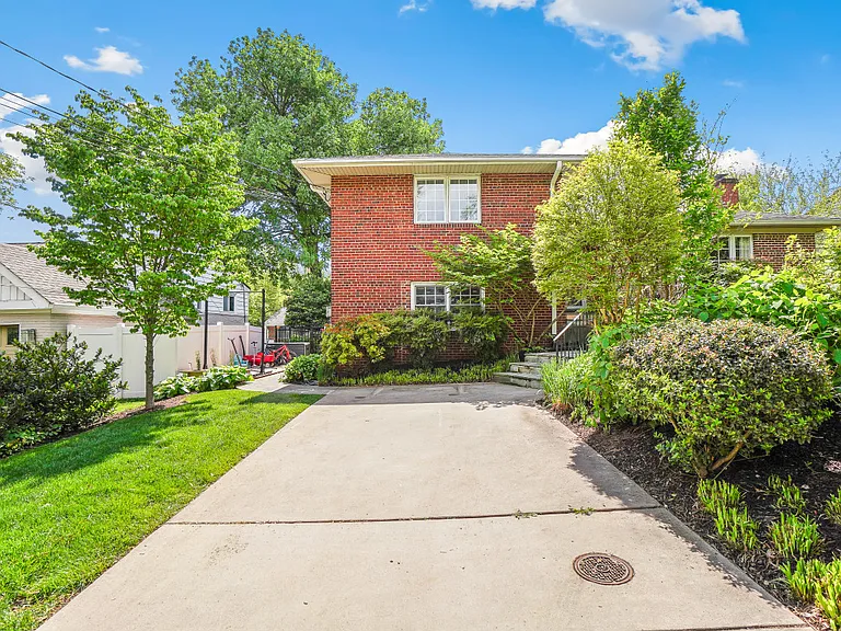 4506 Gretna St — Photo 23