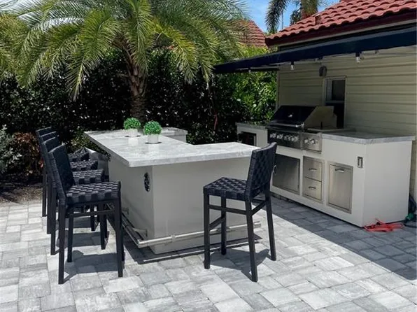 4702 Southern Breeze DR, NAPLES, FL 34114