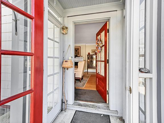 3rd image of 2719 East Locust STREET