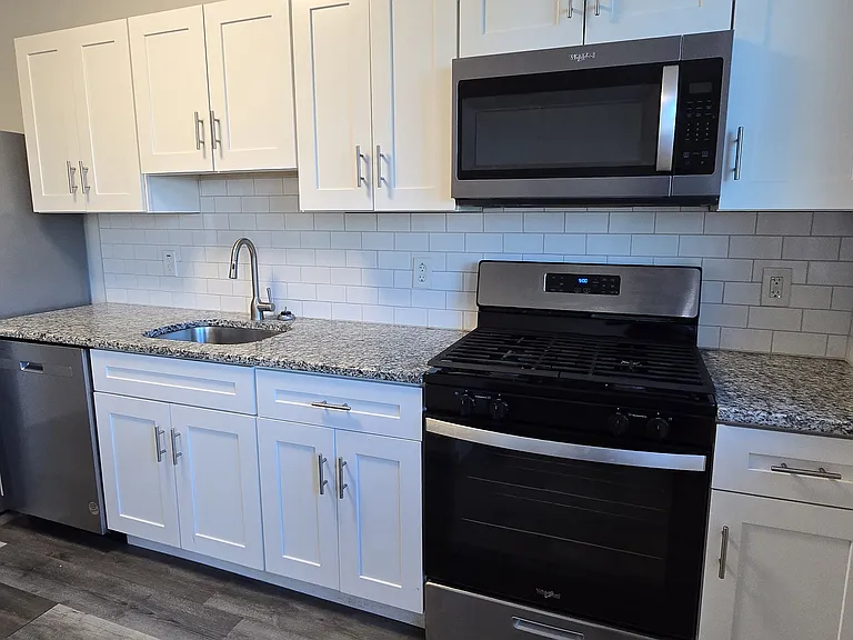 34 Maple St — Photo 8
