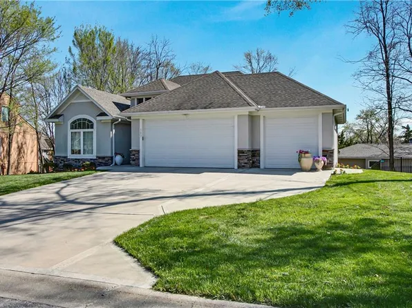 303 E 126th St, Kansas City, MO 64145