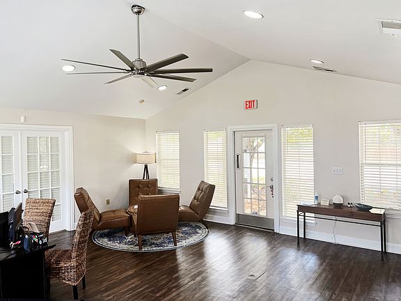 3rd image of 6000 Barrington Pkwy #6415