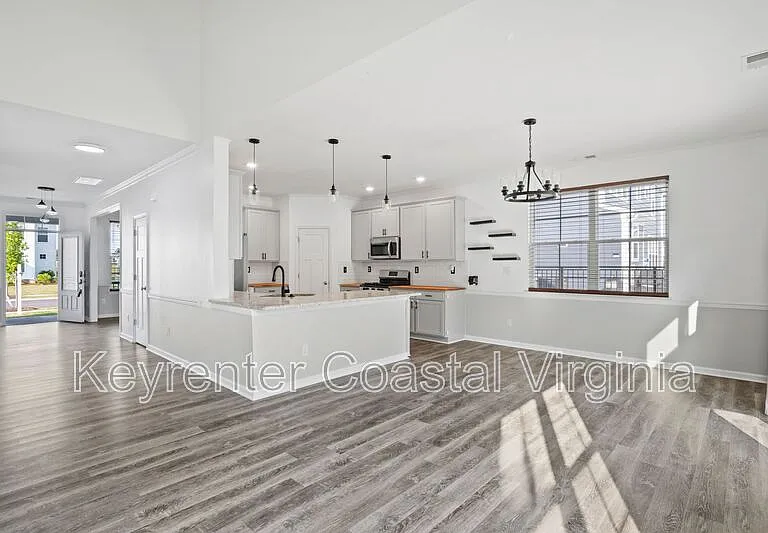 1038 Egret Ln — Photo 5