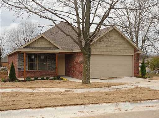 1st image of 2662 Sierra Ave