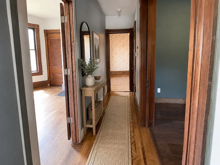 532 Crosby St — Photo 45