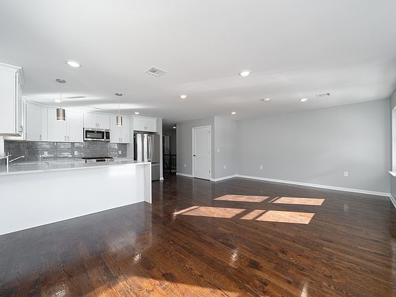 Livingroom/Dinning Room