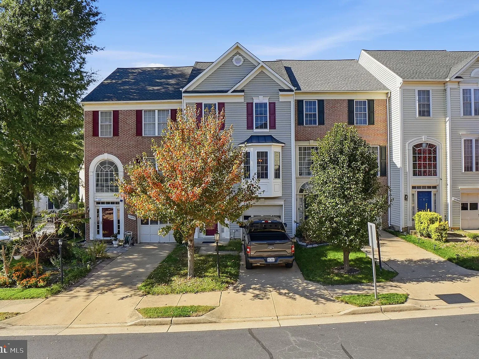 3 bed, 4.0 bath, 1796 sqft, $2,600 — Photo 1