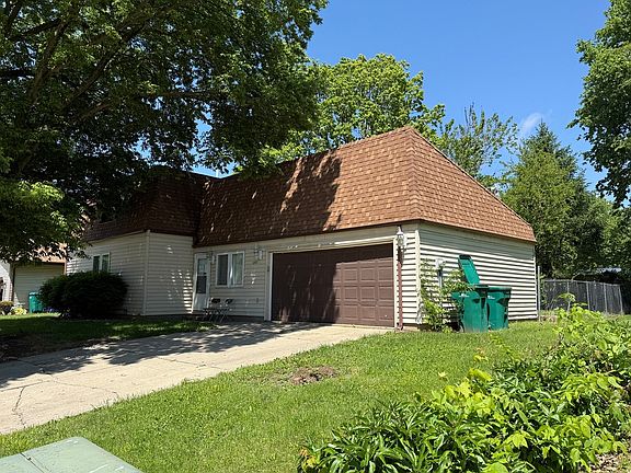 2nd image of 640 E Stella Dr