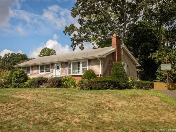 6 Caroline Drive, Milford, CT 06461