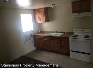 1012 1/2 4th St, Modesto, CA 95351