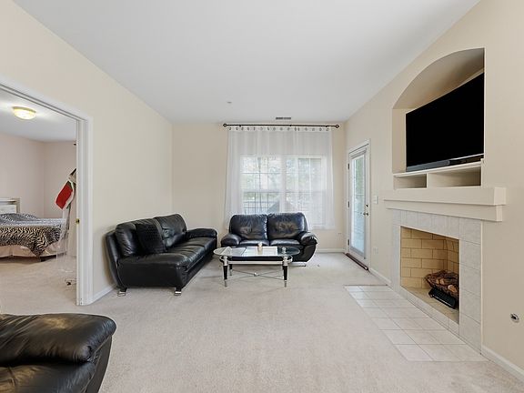 5th image of 1267 W Lake St APT 104