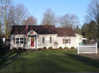 445 Douglas Dr, Decatur, MI 49045