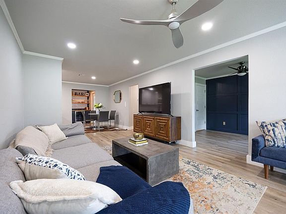 5th image of 1813 Westminster Pl