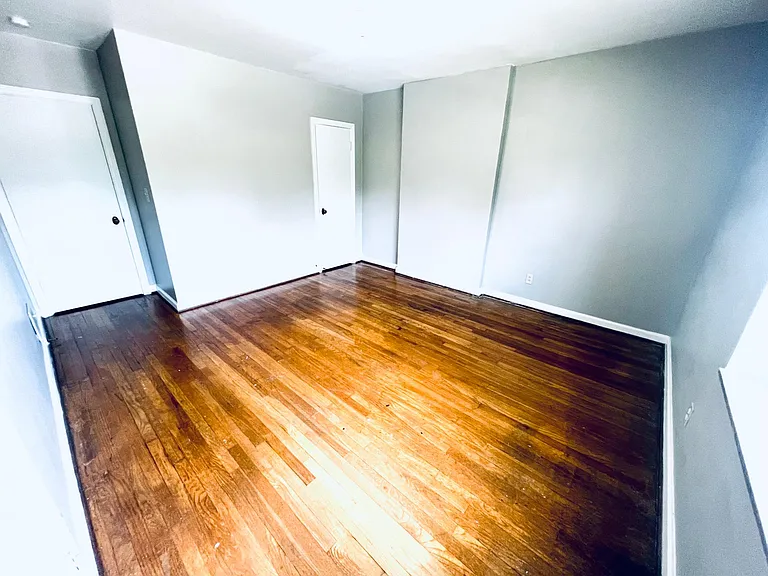 1571 Waltham Rd — Photo 6