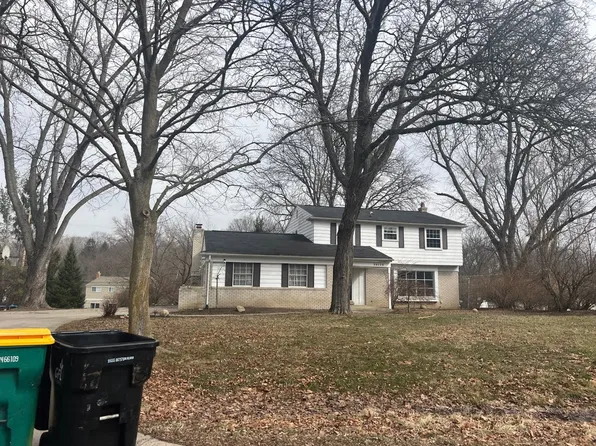 38138 Southfarm Ct, Northville, MI 48167